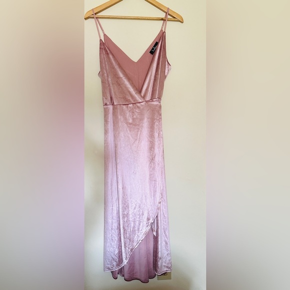 Lulu's Wrap Dress Women’s | Mauve Pink | Sz Medium | Velvet | High Low - Picture 7 of 8